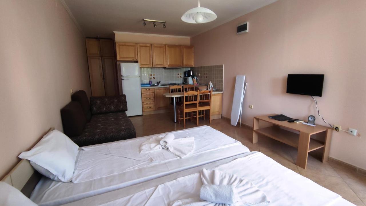 Marina Delfin Apartments - Top Location & Pet Friendly Święty Włas Zewnętrze zdjęcie