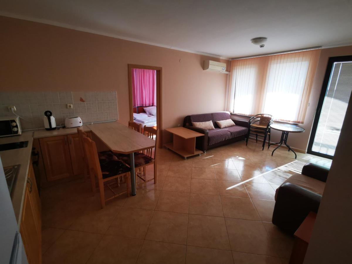 Marina Delfin Apartments - Top Location & Pet Friendly Święty Włas Zewnętrze zdjęcie