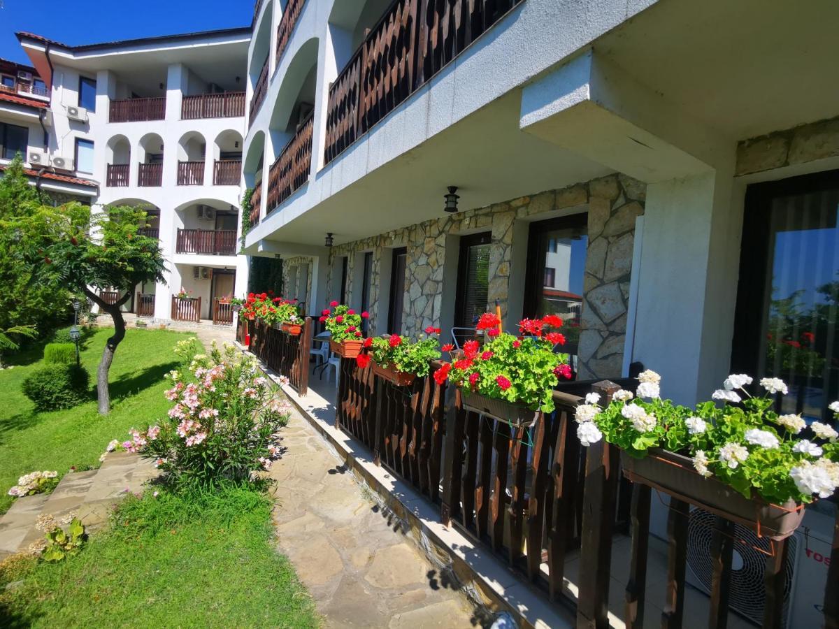 Marina Delfin Apartments - Top Location & Pet Friendly Święty Włas Zewnętrze zdjęcie