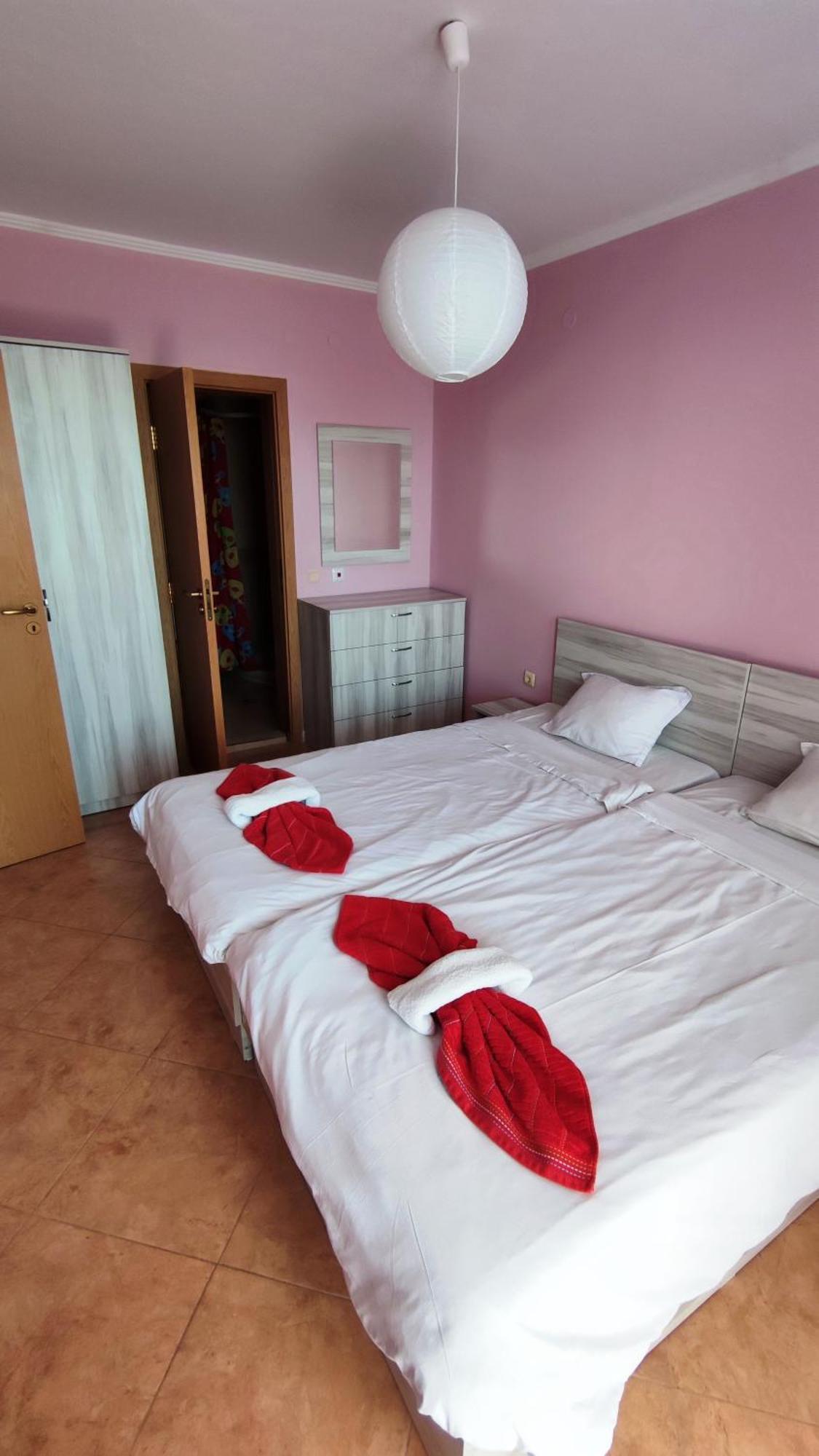 Marina Delfin Apartments - Top Location & Pet Friendly Święty Włas Zewnętrze zdjęcie