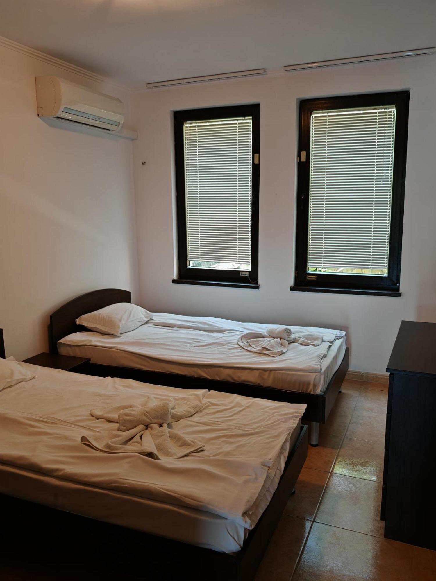 Marina Delfin Apartments - Top Location & Pet Friendly Święty Włas Zewnętrze zdjęcie