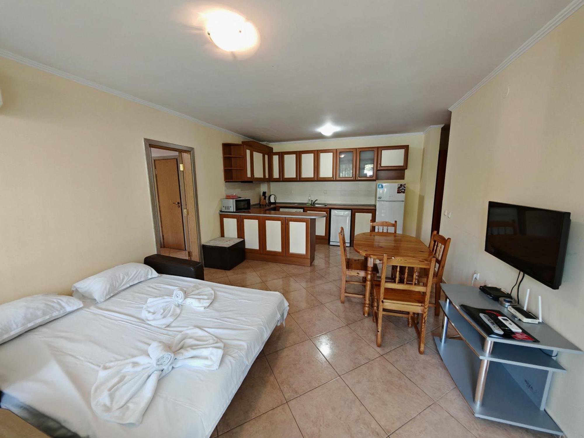 Marina Delfin Apartments - Top Location & Pet Friendly Święty Włas Zewnętrze zdjęcie